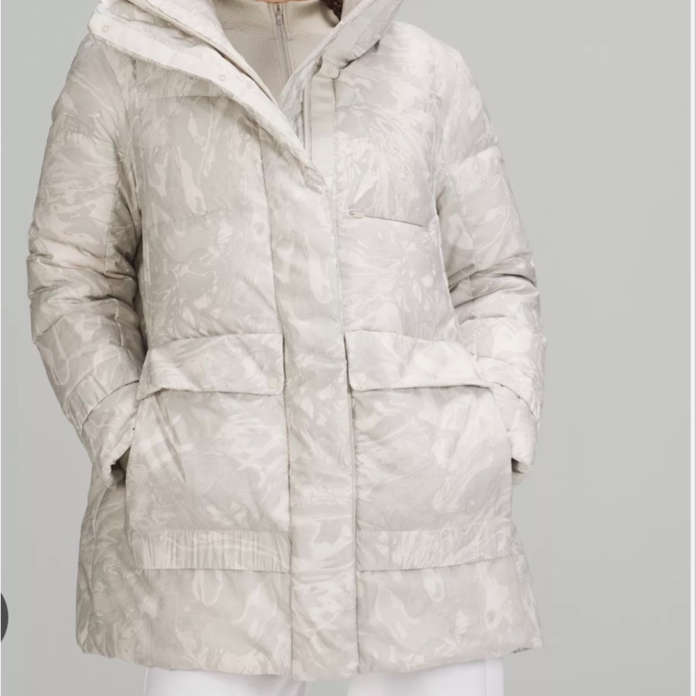 lululemon NWT - limited edition down jacket size 6- Maple metamorphosis neutral